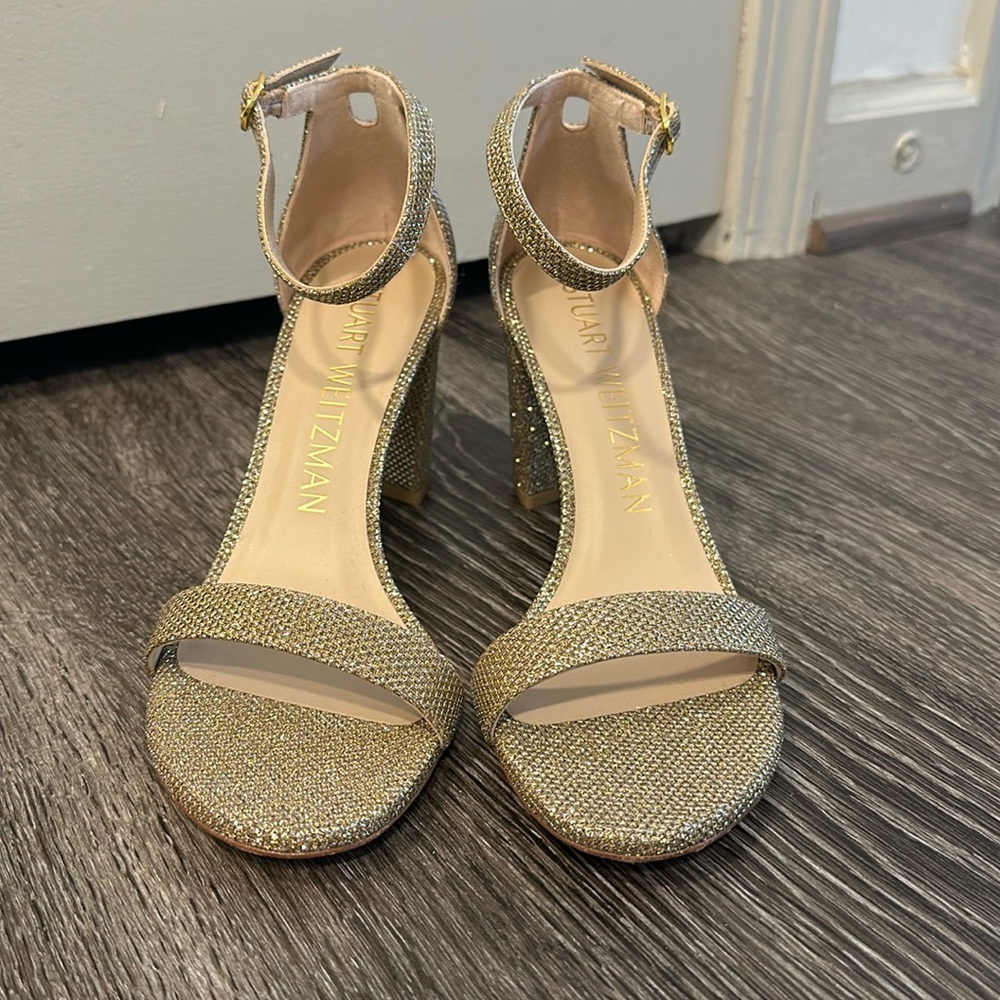 Stuart Whitman gold glitter heels, brand new, never worn! Size 7.5